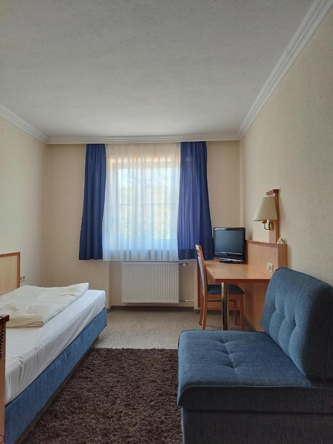 Отель Zur Laend